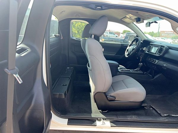 2017 TOYOTA TACOMA SR/SR5