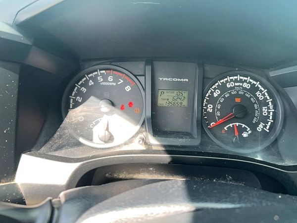 2017 TOYOTA TACOMA SR/SR5