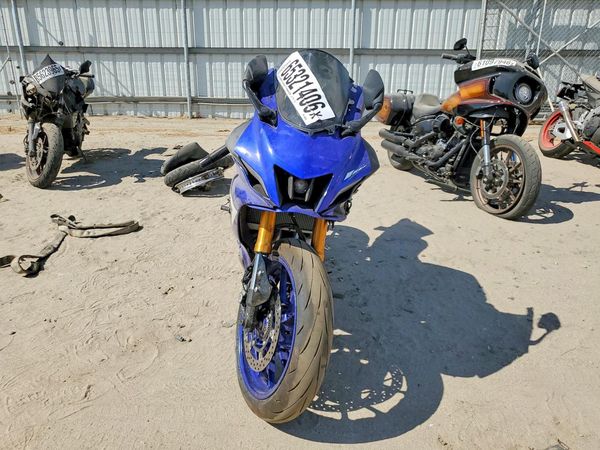 2025 YAMAHA YZFR7