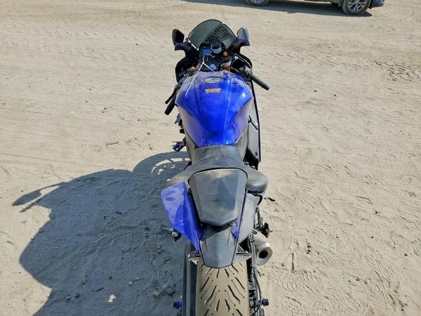 2025 YAMAHA YZFR7