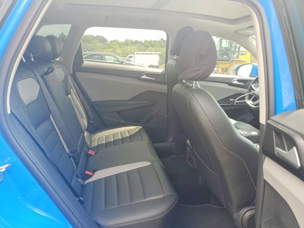 2022 VOLKSWAGEN TAOS
