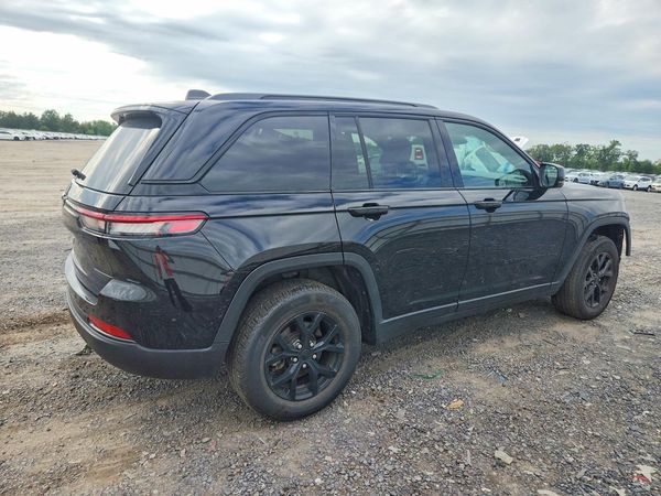 2025 JEEP GRAND CHEROKEE Laredo, Altitude