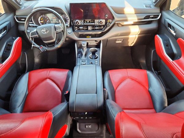 2023 TOYOTA HIGHLANDER