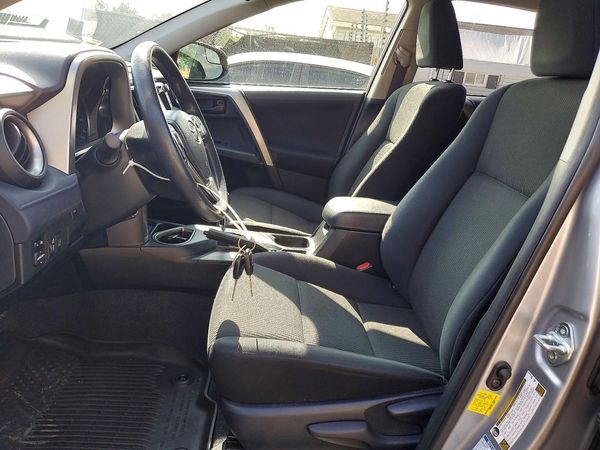2018 TOYOTA RAV4 LE