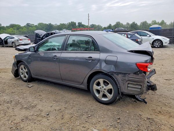 2013 TOYOTA COROLLA