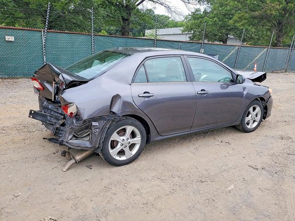 2013 TOYOTA COROLLA