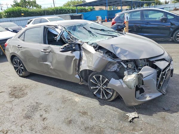 2019 TOYOTA COROLLA L/LE/SE/XLE/XSE — Passenger 3/4