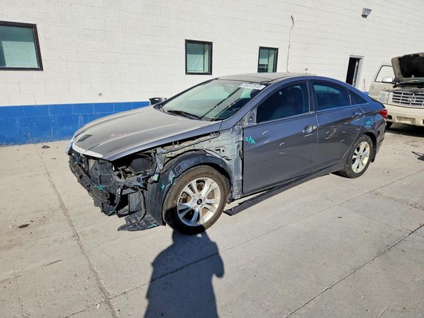2013 HYUNDAI SONATA