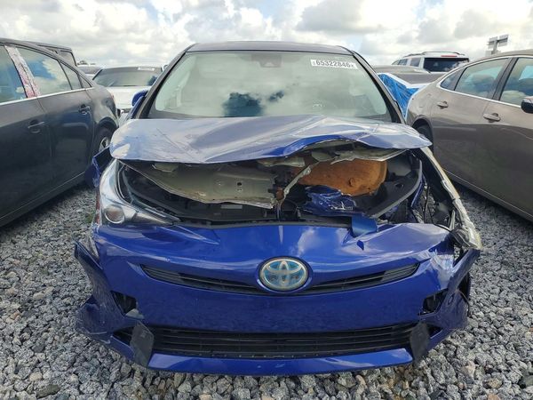 2017 TOYOTA PRIUS