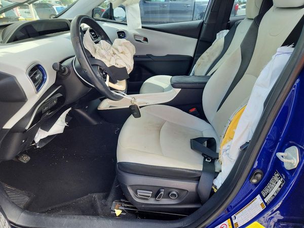 2017 TOYOTA PRIUS