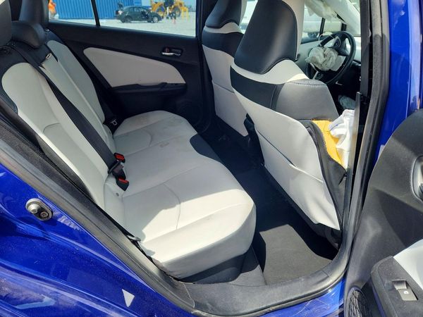 2017 TOYOTA PRIUS