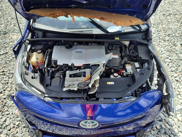 2017 TOYOTA PRIUS