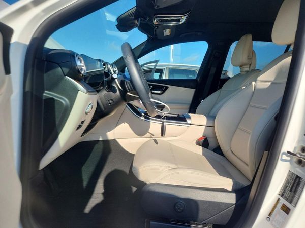 2025 MERCEDES-BENZ GLC