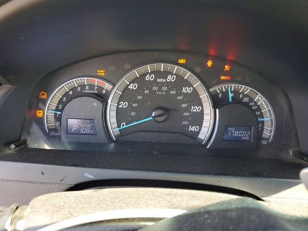 2014 TOYOTA CAMRY