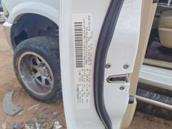 2013 RAM 2500 Laramie — VINS