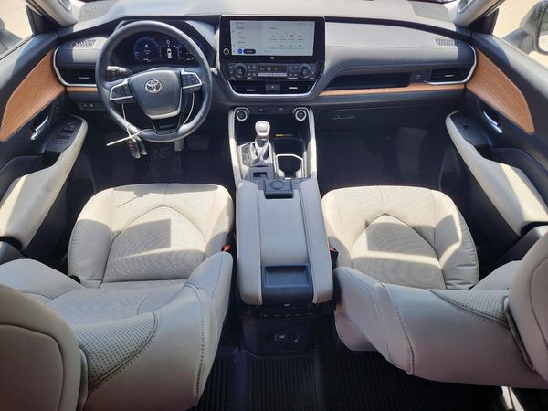 2025 TOYOTA GRAND HIGHLANDER