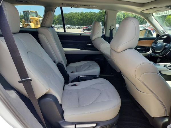 2025 TOYOTA GRAND HIGHLANDER