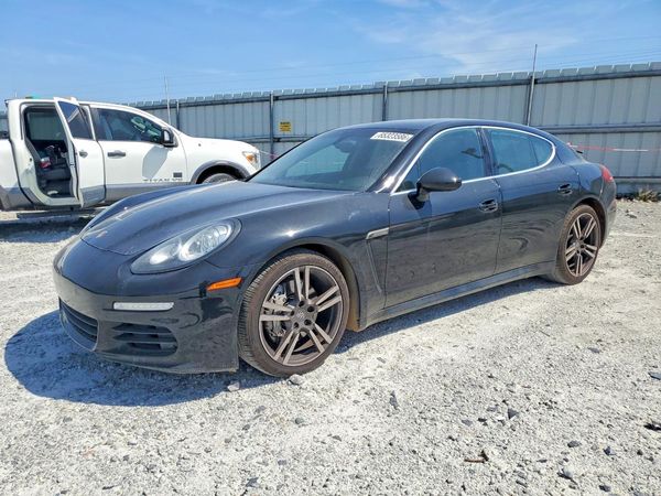 2014 PORSCHE PANAMERA S (2WD), 4S (4WD)