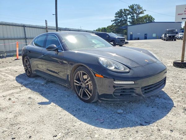 2014 PORSCHE PANAMERA S (2WD), 4S (4WD)