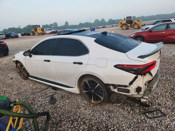 2019 TOYOTA CAMRY