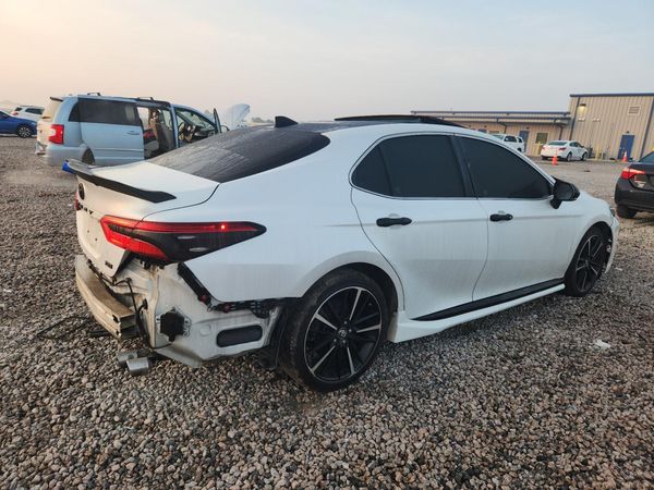 2019 TOYOTA CAMRY