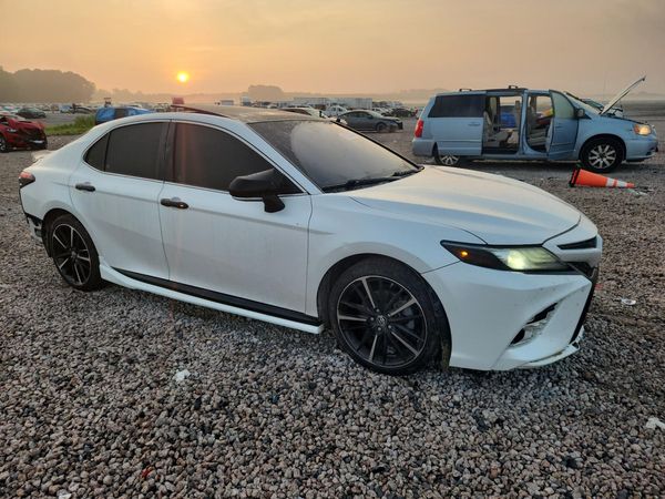 2019 TOYOTA CAMRY