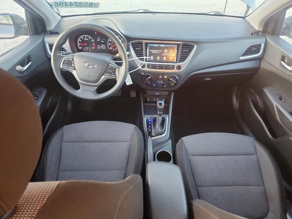 2018 HYUNDAI ACCENT SE and SEL