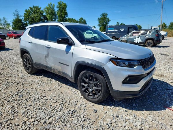 2026 JEEP COMPASS Latitude/North