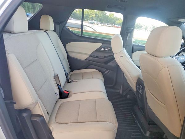 2022 CHEVROLET TRAVERSE LS