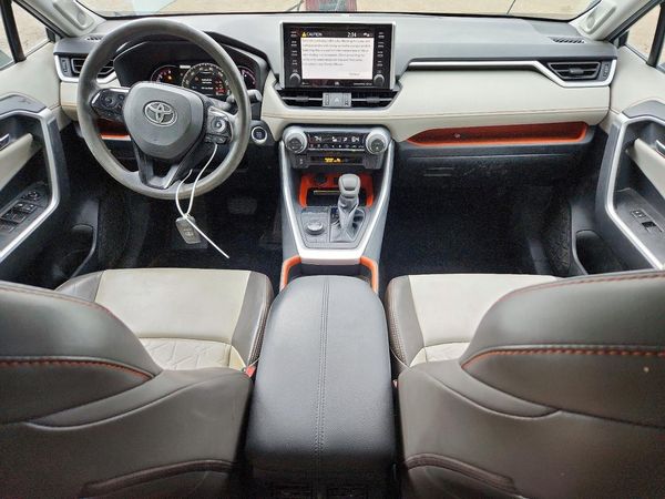 2019 TOYOTA RAV4