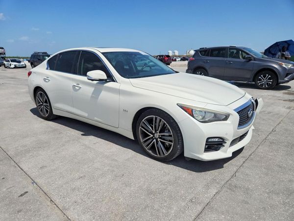 2016 INFINITI Q50