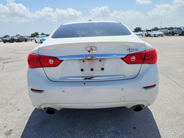 2016 INFINITI Q50