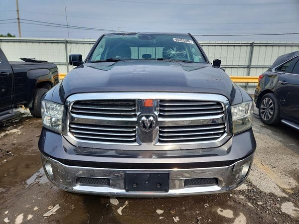 2014 RAM 1500 SLT