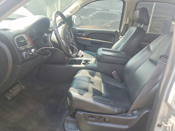 2013 CHEVROLET TAHOE LT — DENT
