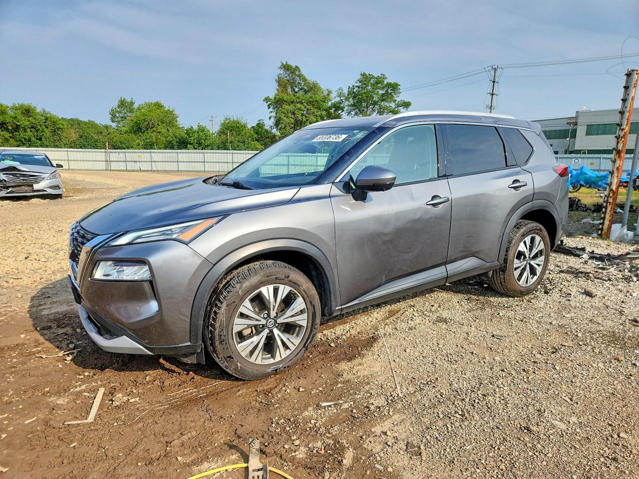 2021 NISSAN ROGUE SV — Front 3/4