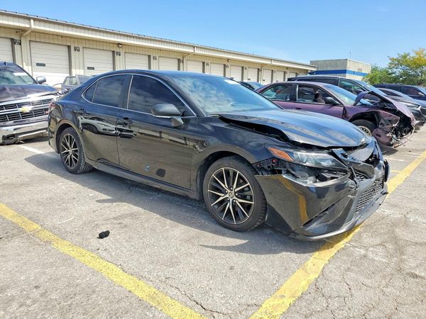 2021 TOYOTA CAMRY