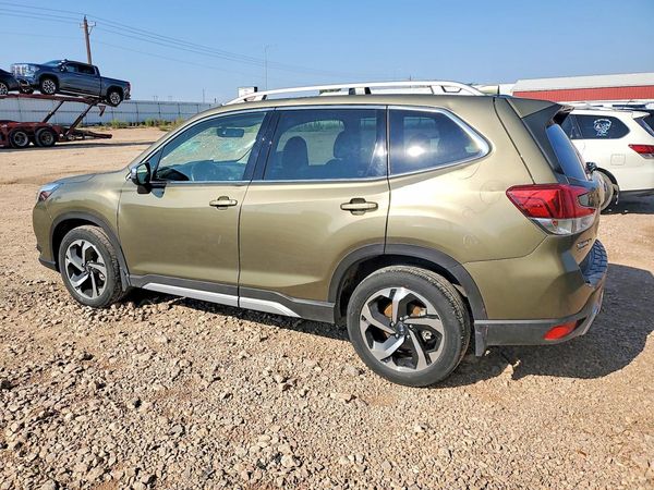 2022 SUBARU FORESTER Touring