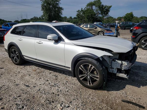 2018 VOLVO V90 CROSS COUNTRY