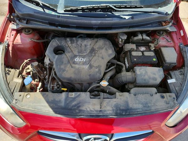 2012 HYUNDAI ACCENT GLS (Middle grade)