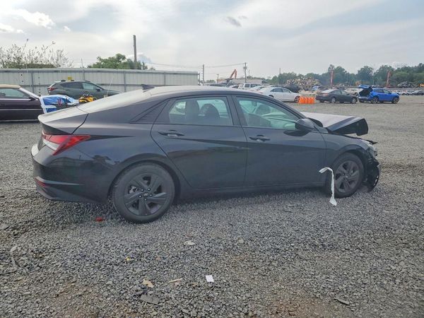 2022 HYUNDAI ELANTRA