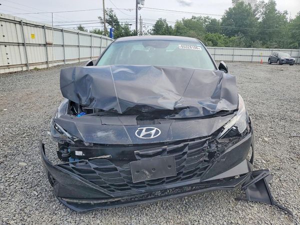 2022 HYUNDAI ELANTRA