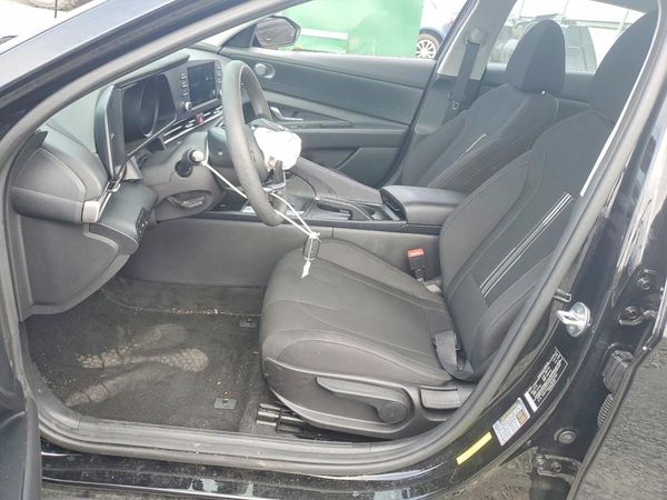 2022 HYUNDAI ELANTRA