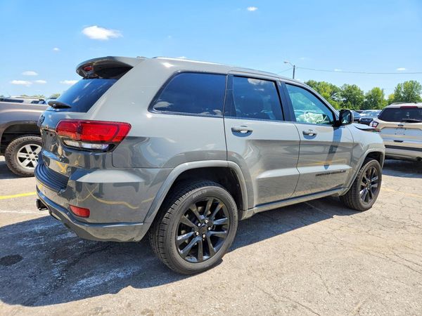 2022 JEEP GRAND CHEROKEE