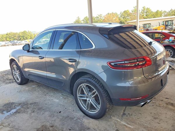 2016 PORSCHE MACAN