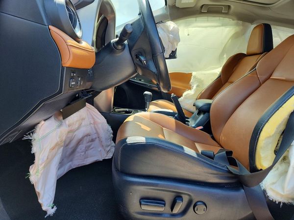 2018 TOYOTA RAV4 Ltd/Platinum — DENT