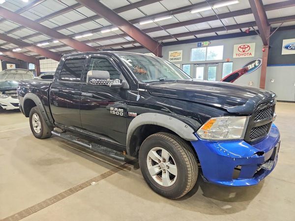 2014 RAM 1500 ST CREW CAB 4X4