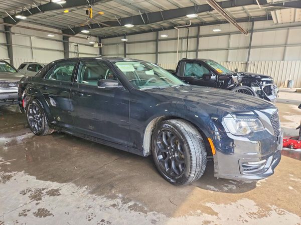 2022 CHRYSLER 300 Touring L