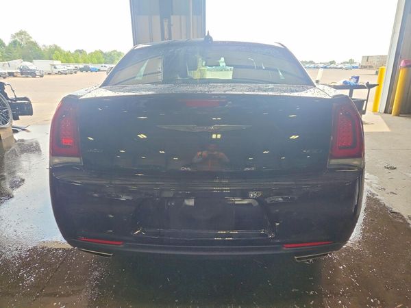 2022 CHRYSLER 300 Touring L