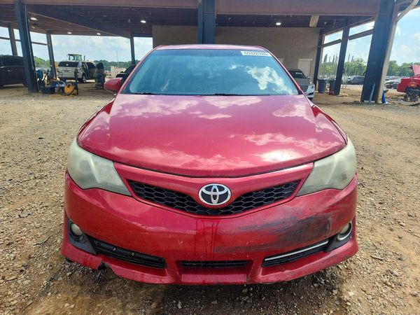 2013 TOYOTA CAMRY