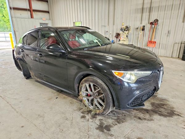 2018 ALFA ROMEO STELVIO